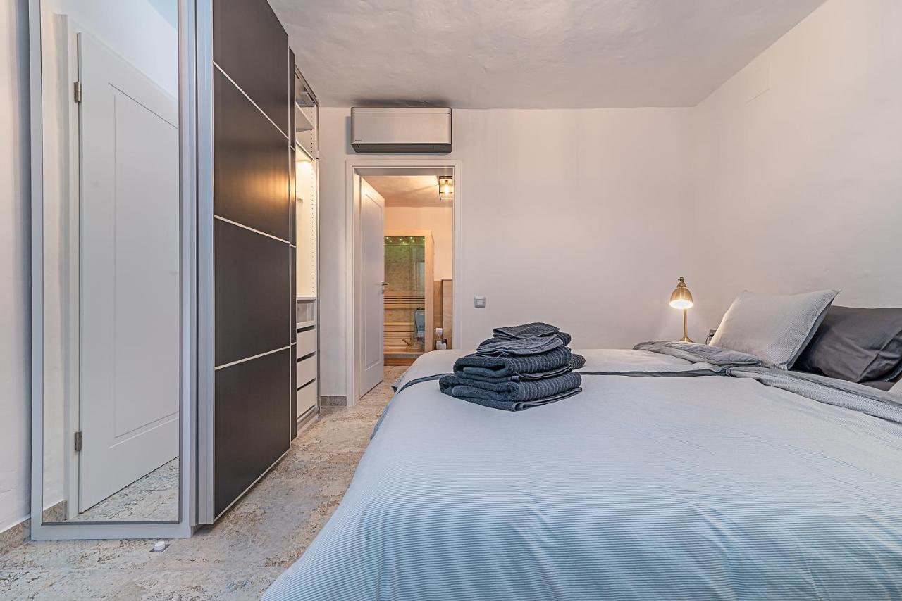 Mogan Luxury Apartment, Sea Views, Jacuzzi And Sauna. Екстериор снимка