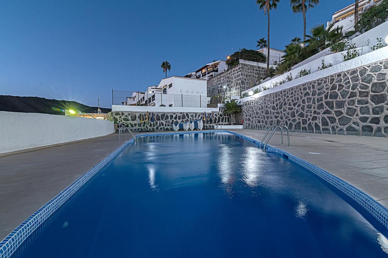Mogan Luxury Apartment, Sea Views, Jacuzzi And Sauna. Екстериор снимка